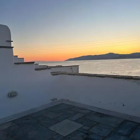 Seafront Pet Friendly Wakening Senses Villa *